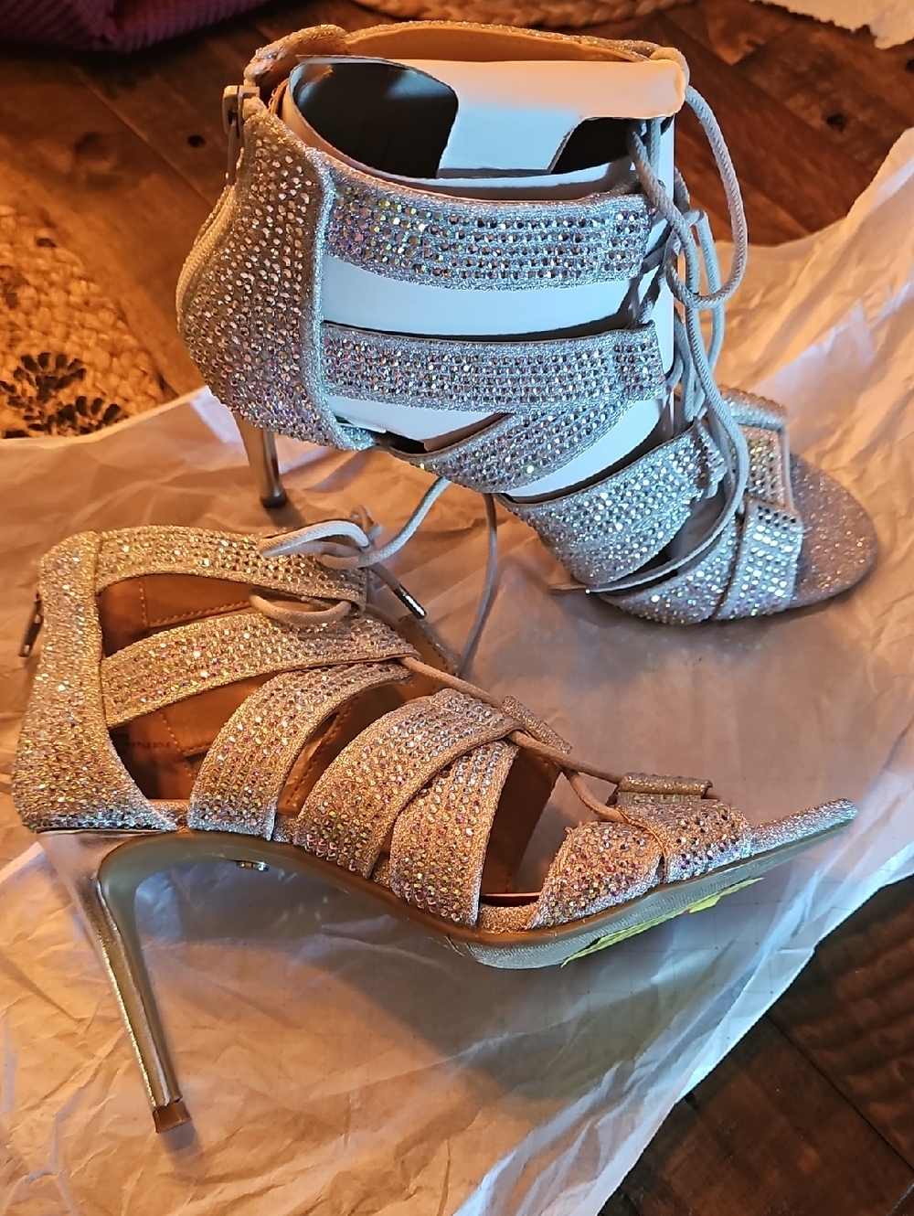 Crystal Strappy High Heel Sandals - Silver.. THALIA SODI SHOES.   SIZE 99